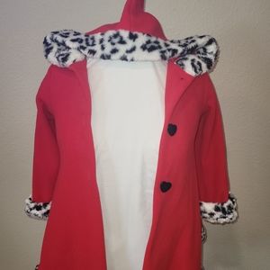 Goodlad jacket / Red with Black & white snow leopard accent. Size 5Toddler.